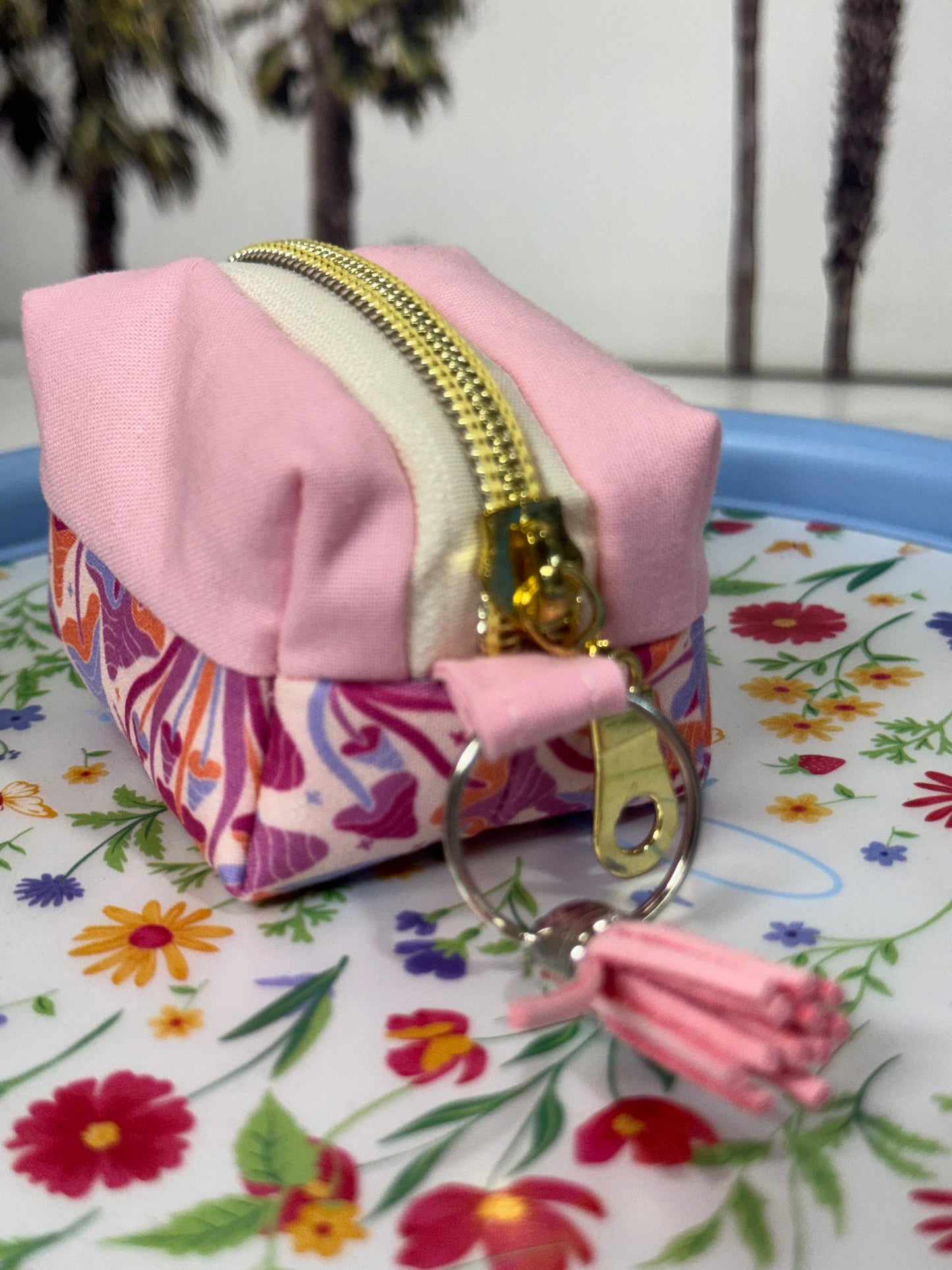Oopsie Daisy Bag Dispenser 🐶